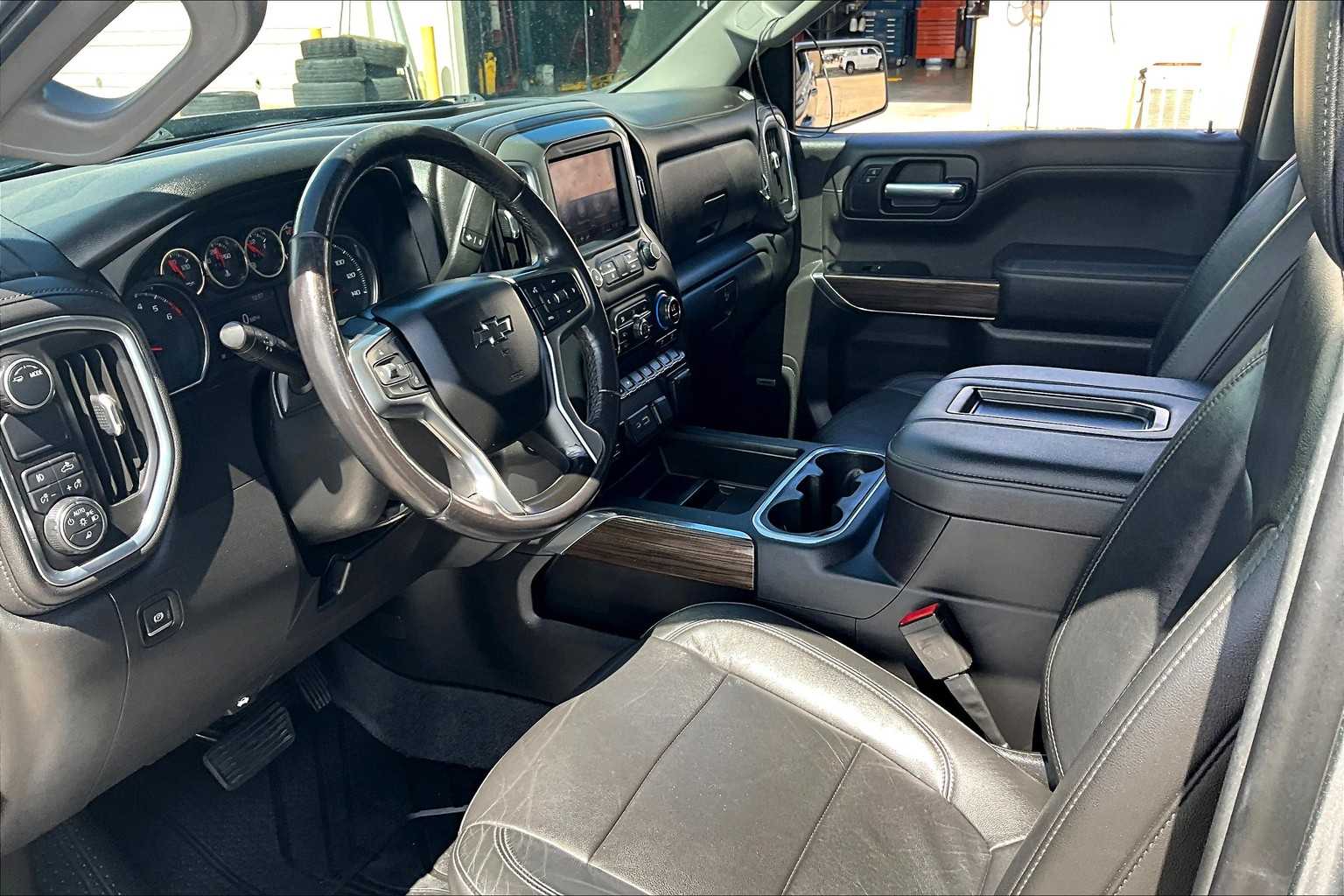 2020 Chevrolet Silverado 1500 RST photo 17