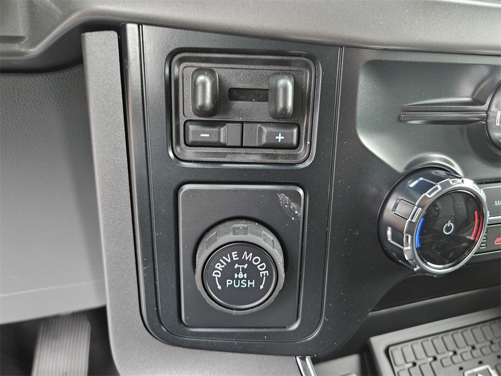 2025 Ford F-150 XLT photo 18