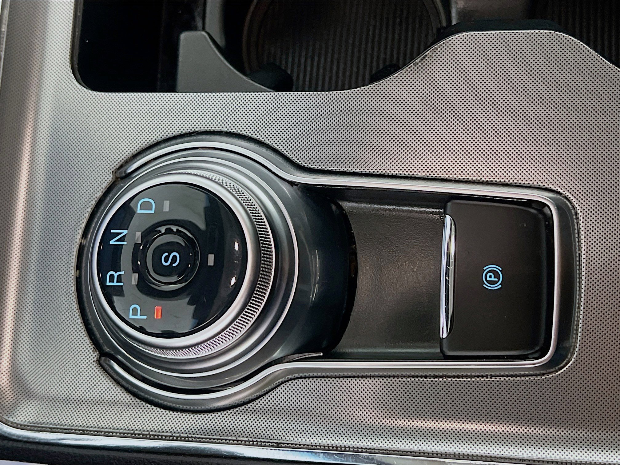2024 Ford Edge Titanium photo 21