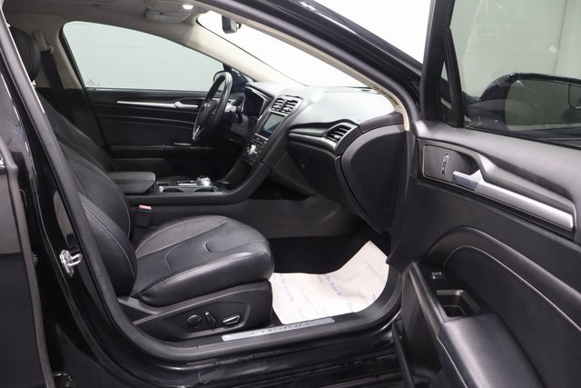 2017 Ford Fusion Titanium photo 15