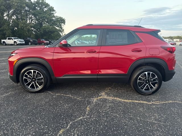 2026 Chevrolet Trailblazer LT photo 3
