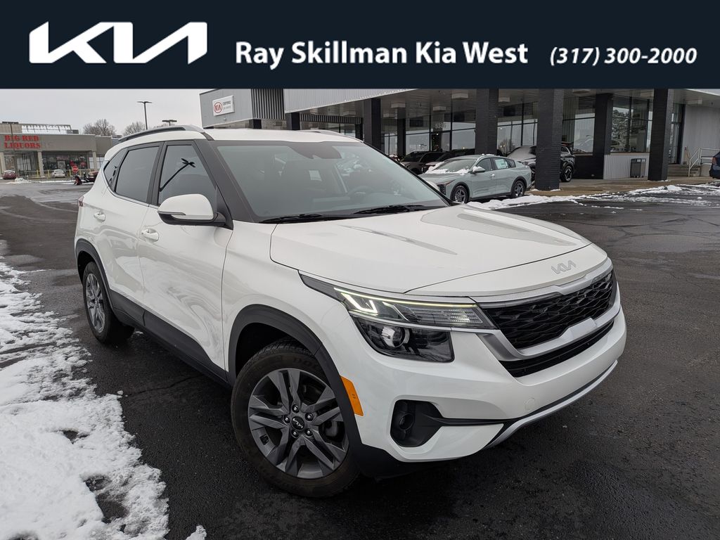 2023 Kia Seltos S's photo