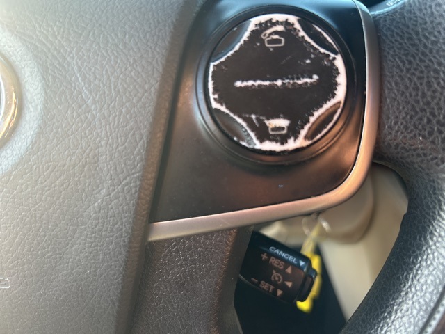 2013 Toyota Camry LE photo 10