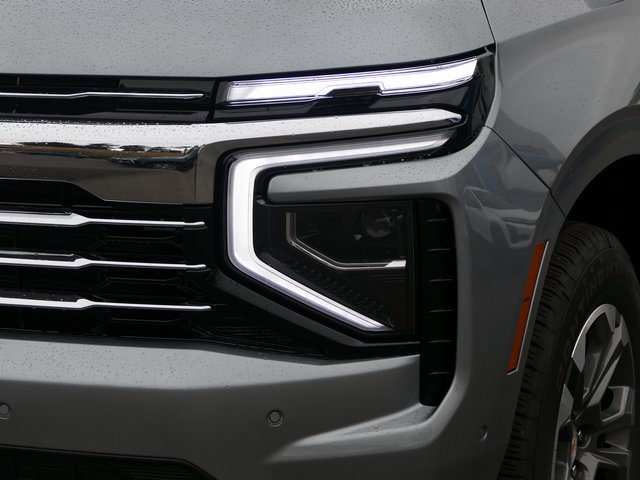 2026 Chevrolet Suburban LT photo 7