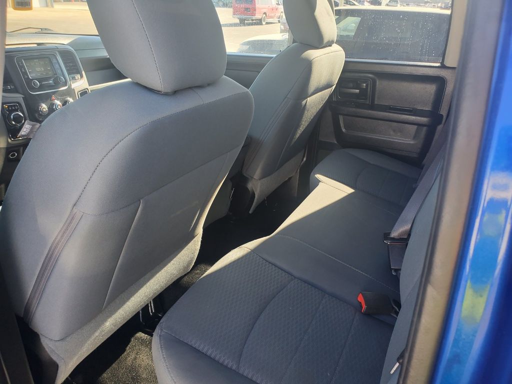 2017 Ram 1500 Tradesman photo 9