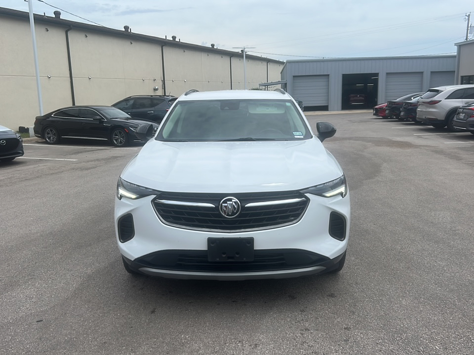 2023 Buick Envision Essence photo 2