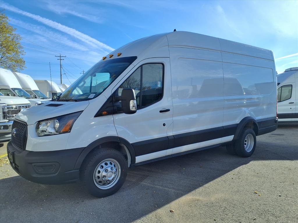2025 Ford Transit Van Base's photo