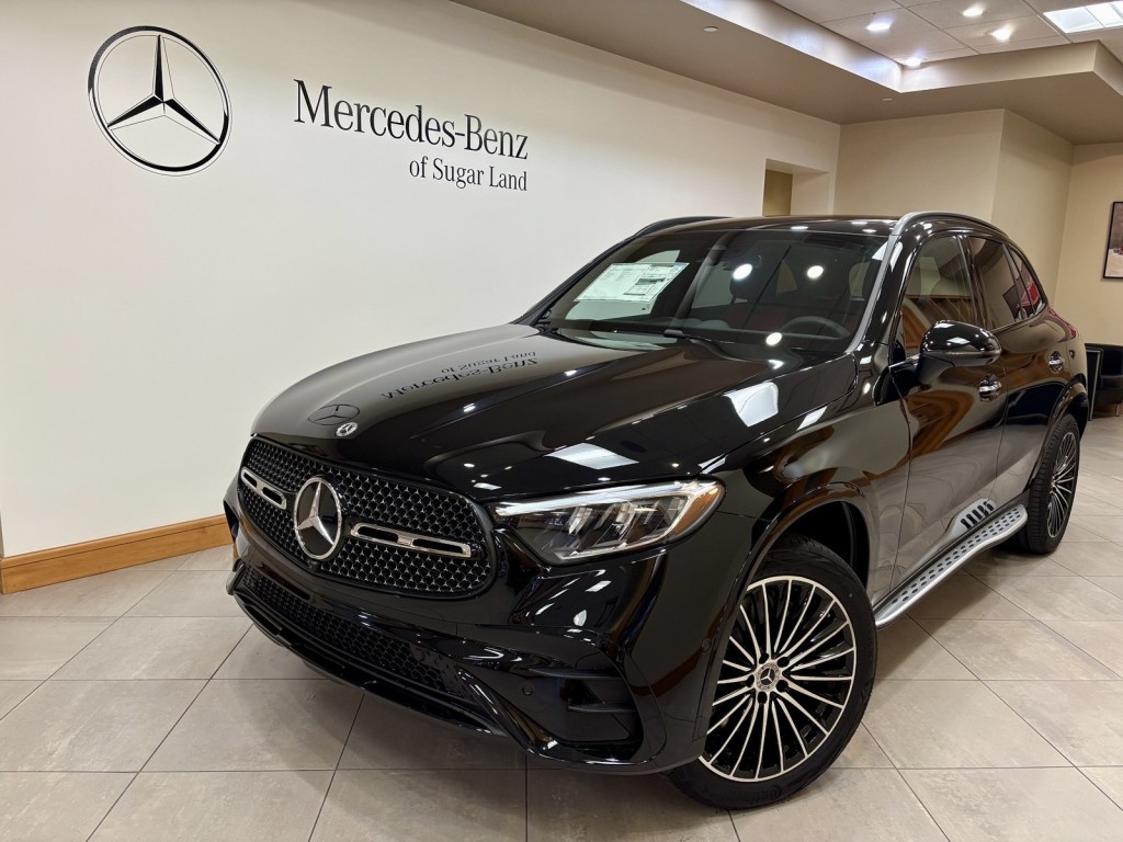 2026 Mercedes-Benz GLC Base's photo