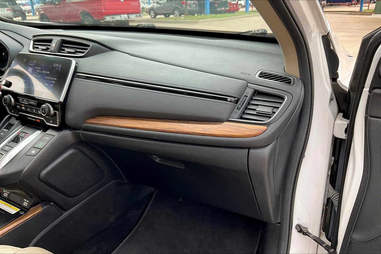 2022 Honda CR-V Hybrid Touring photo 16