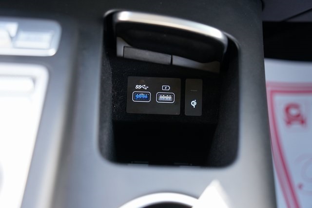 2024 GENESIS GV70 - Image 17