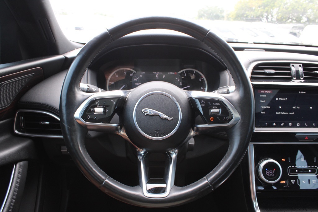 2020 Jaguar XE S photo 12