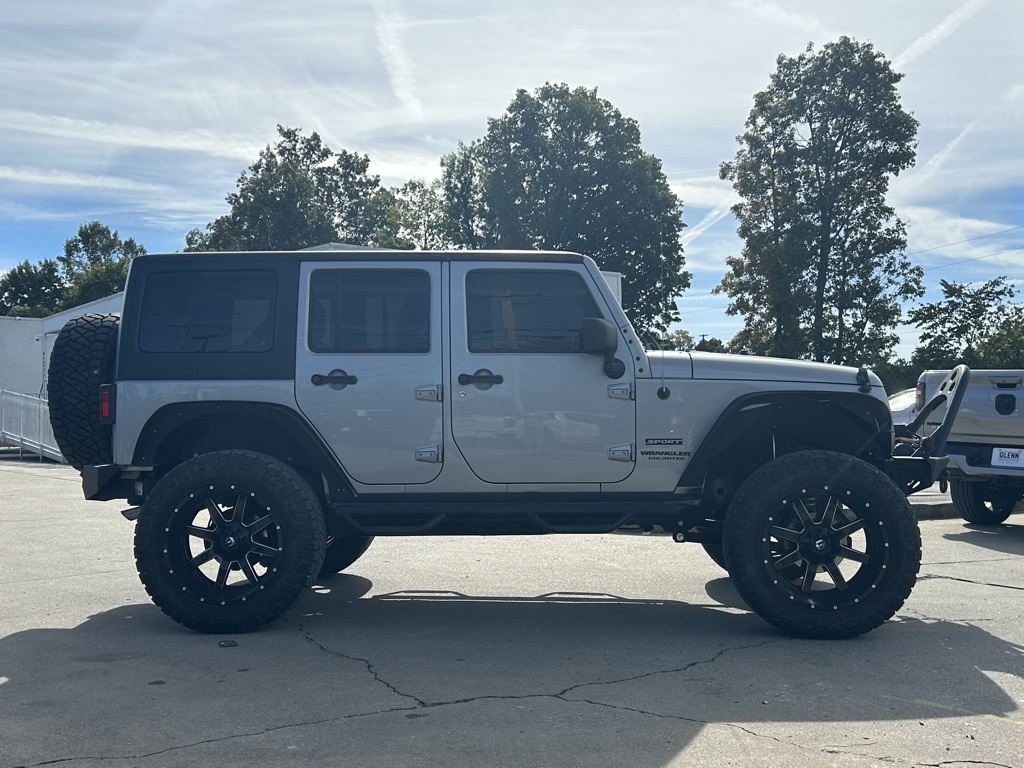 2015 Jeep Wrangler Unlimited Sport photo 2