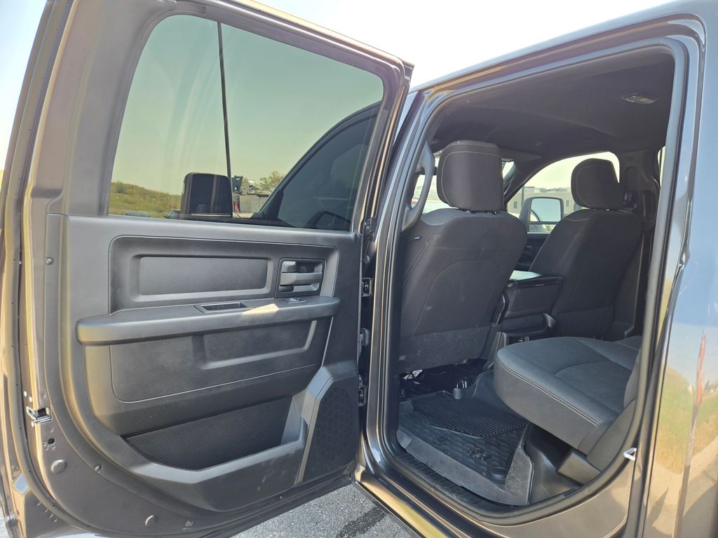 2024 Ram 3500 Tradesman photo 23