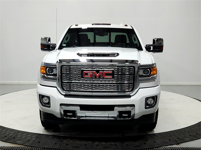 2019 Gmc Sierra 3500 HD Denali photo 2