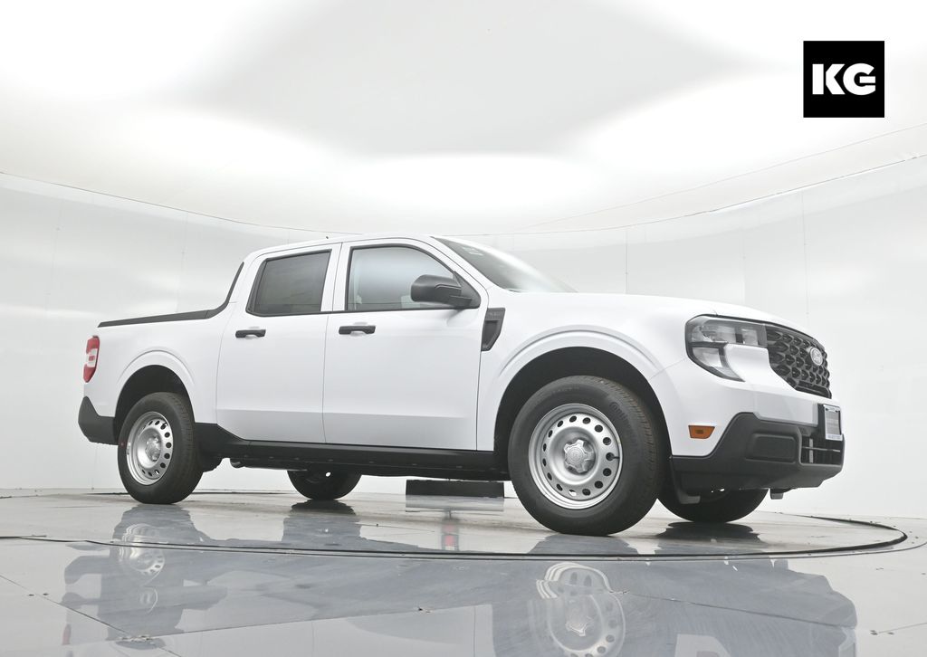 2025 Ford Maverick XL's photo