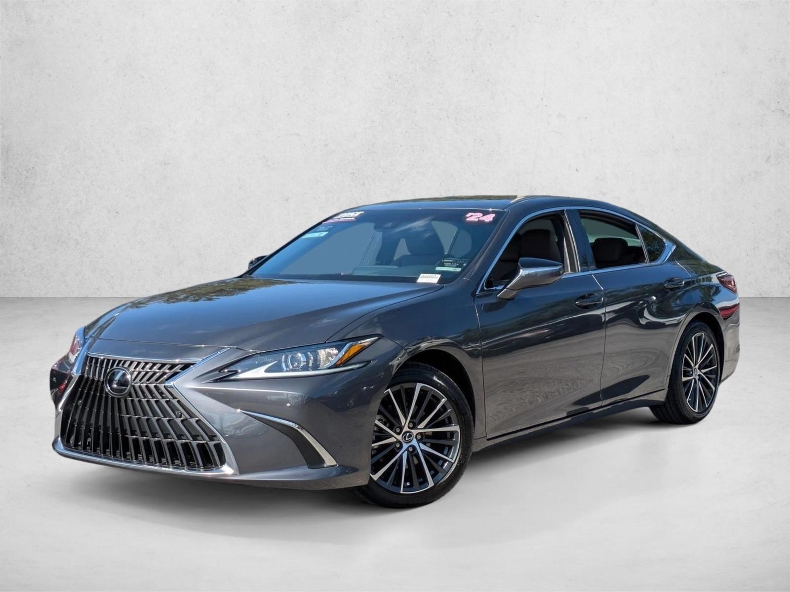 2024 Lexus ES 350's photo
