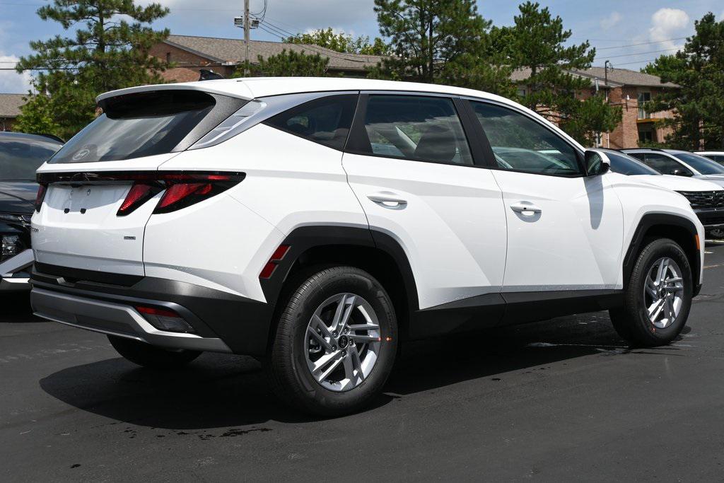 2025 Hyundai Tucson SE photo 4