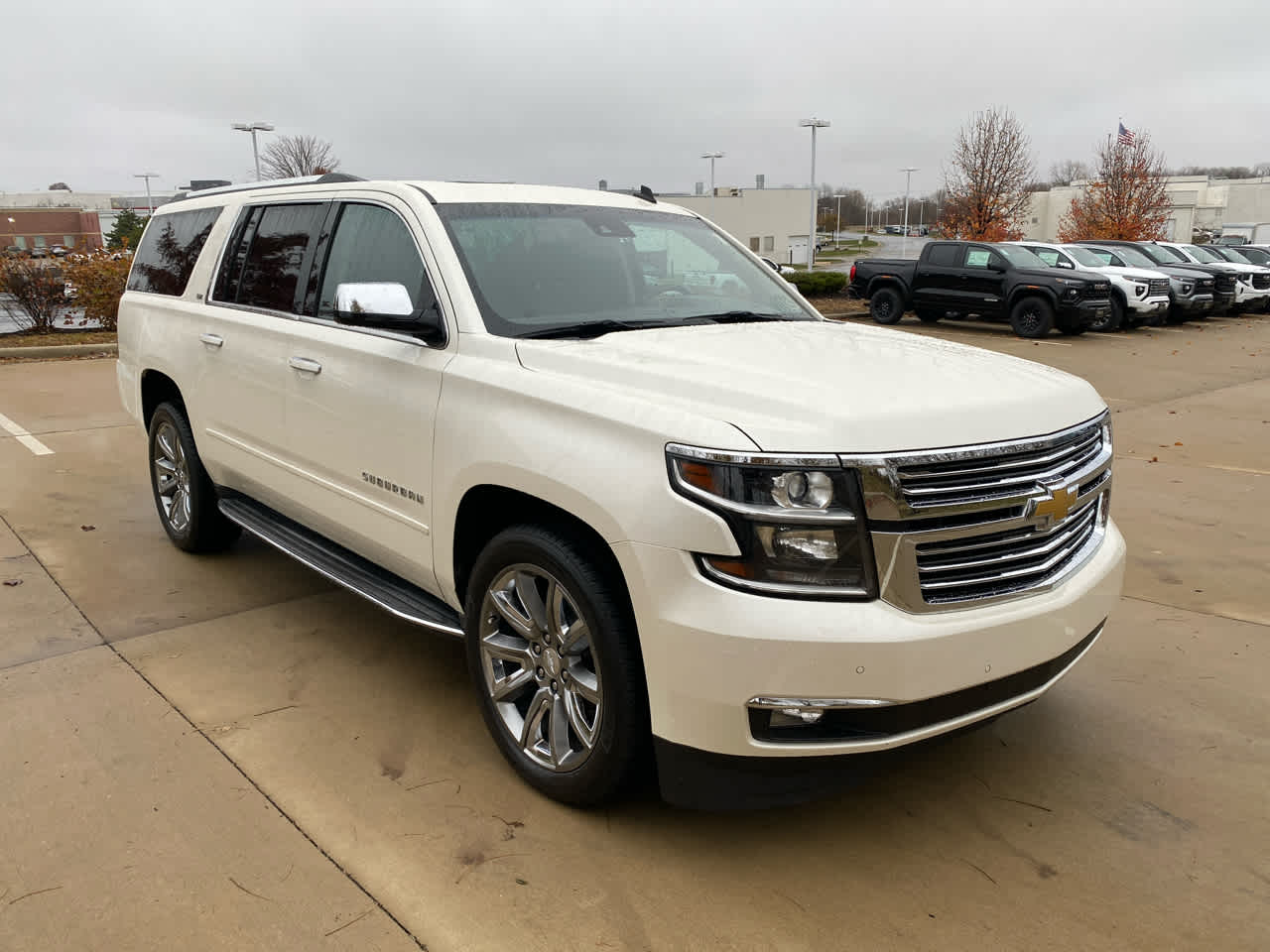 2015 Chevrolet Suburban LTZ photo 4