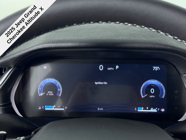 2025 Jeep Grand Cherokee Altitude X photo 2