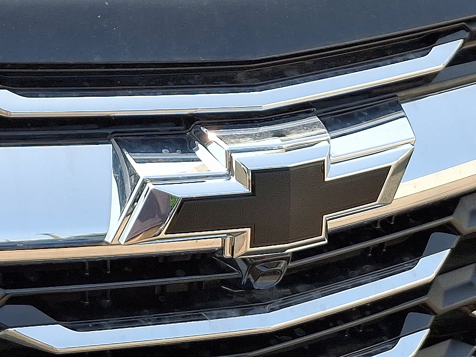 2026 Chevrolet Equinox LT photo 3