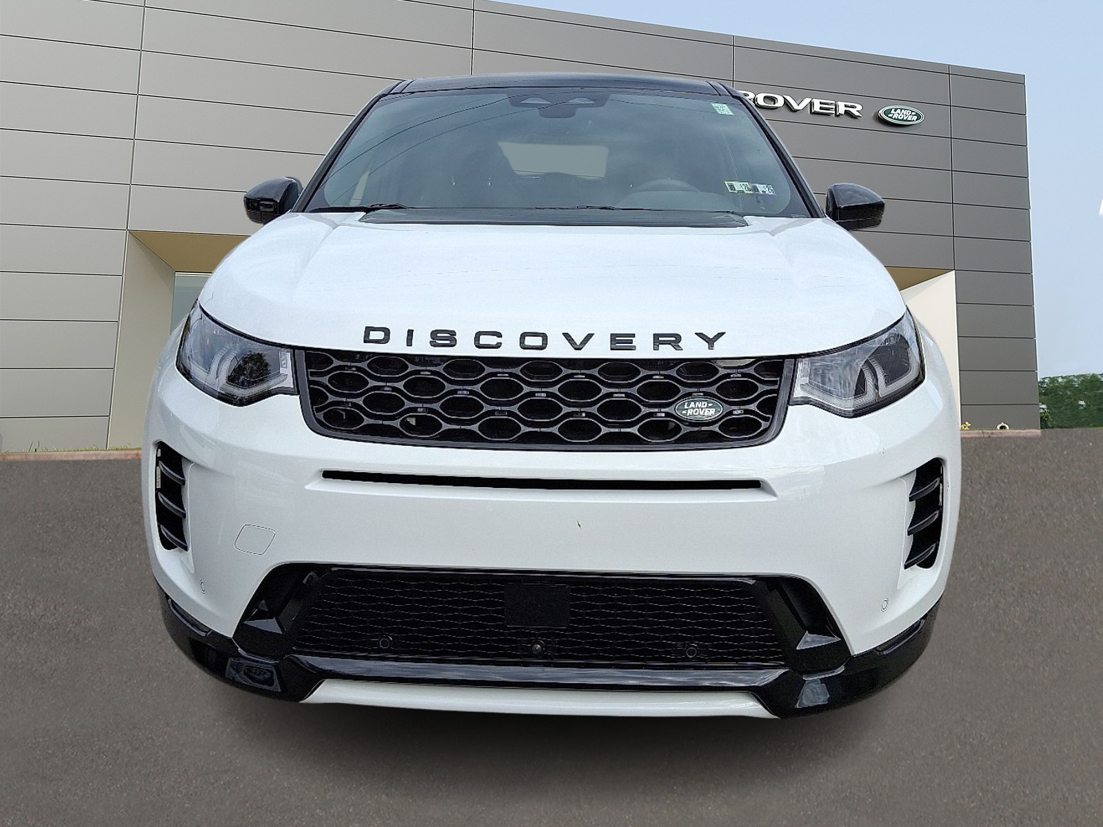 2025 Land Rover Discovery Sport Dynamic SE photo 4
