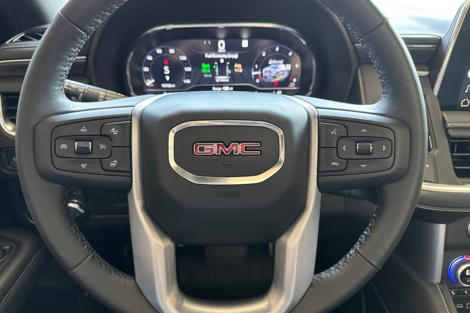 2022 Gmc Yukon SLT photo 23