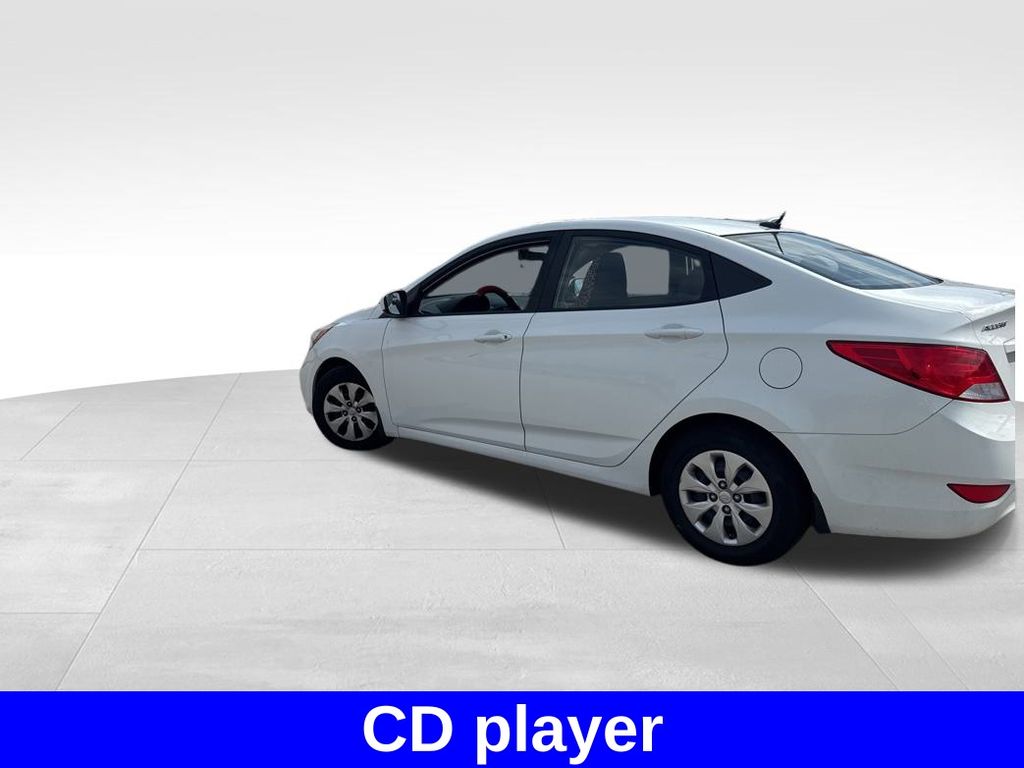 2016 Hyundai Accent SE photo 5