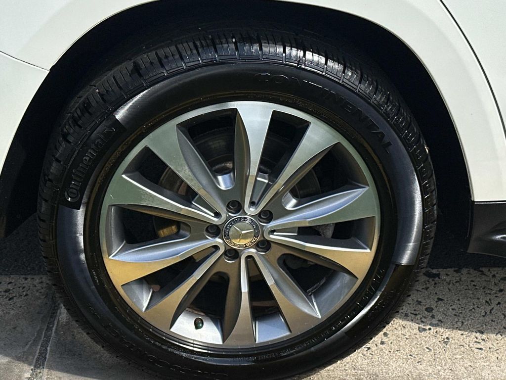 2016 Mercedes Benz GL 450 photo 16