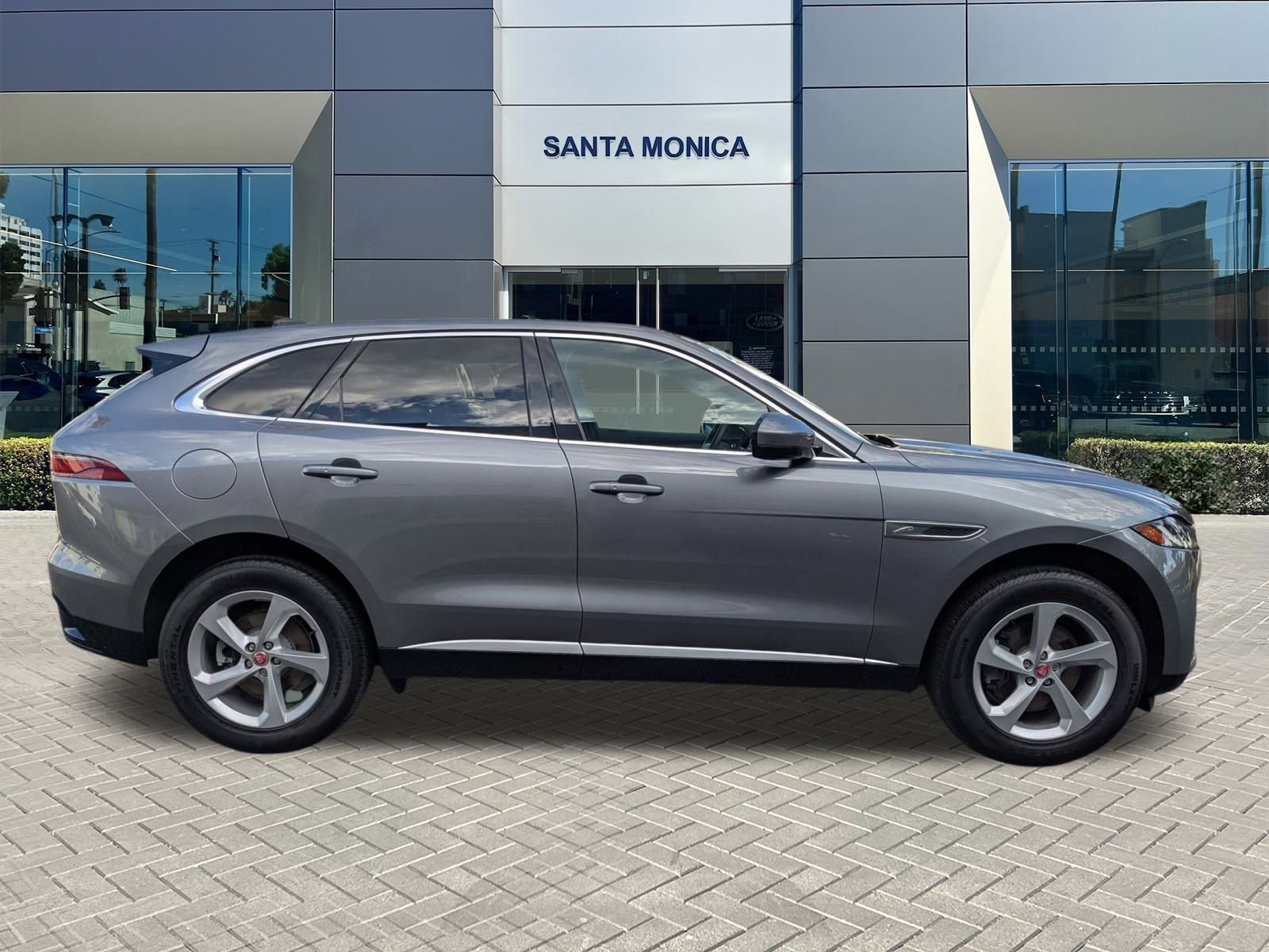 2023 Jaguar F-PACE P250 S photo 4