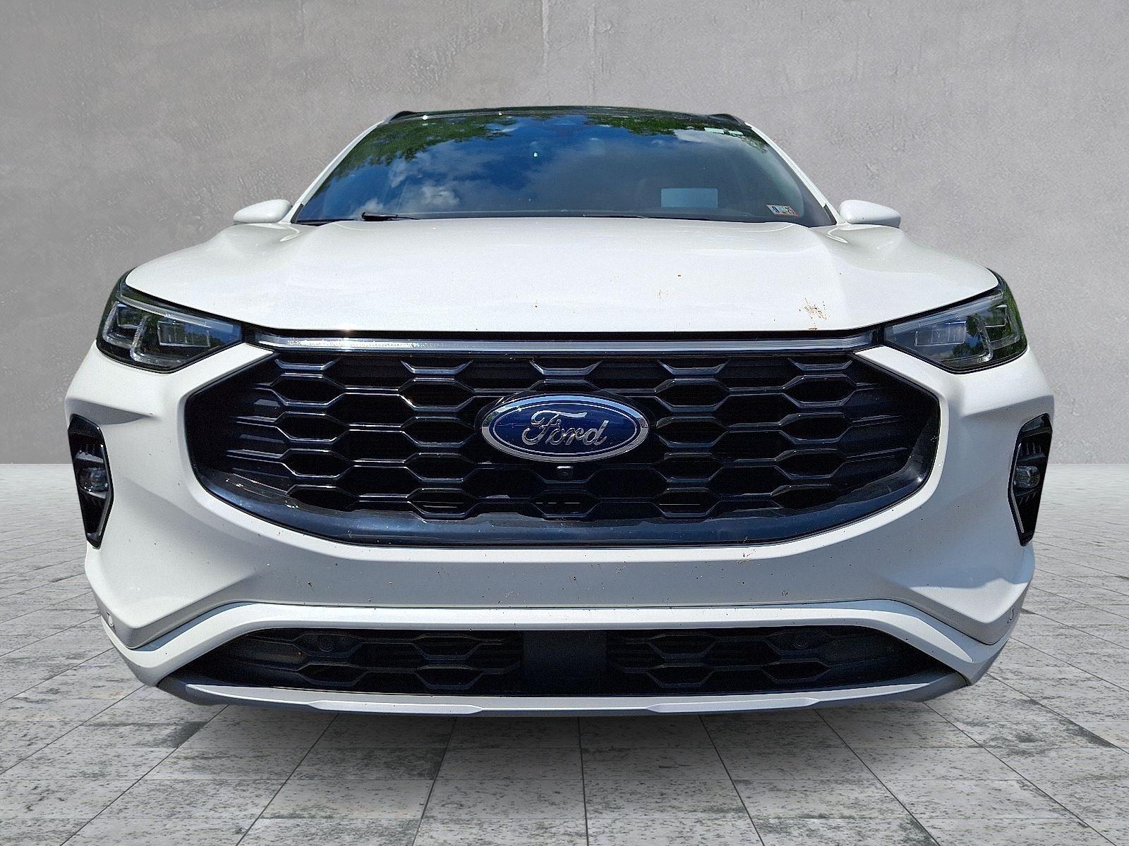 2023 Ford Escape ST-Line Elite photo 2