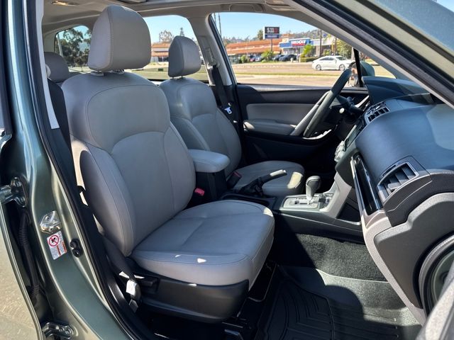 2017 Subaru Forester 2.5i Limited photo 18