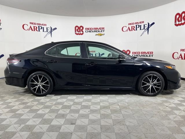 2024 Toyota Camry SE photo 6
