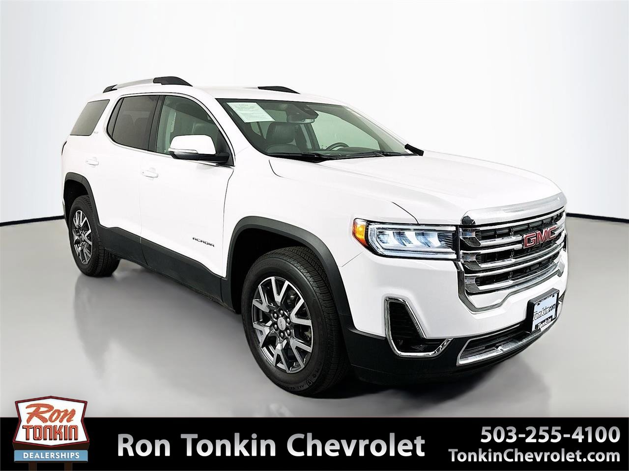 2023 GMC Acadia SLT's photo