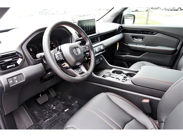 2025 Honda Pilot TrailSport photo 13