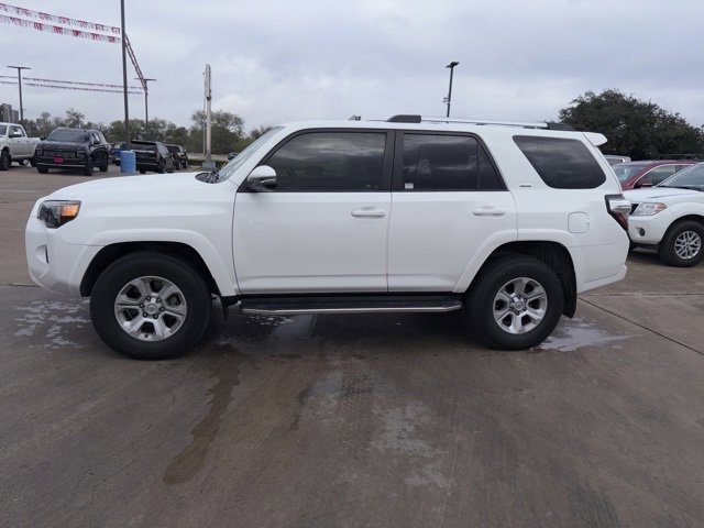 2020 Toyota 4Runner SR5 photo 4