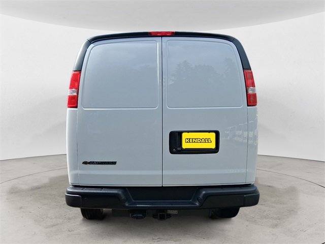 2025 Chevrolet Express Cargo 2500 photo 4