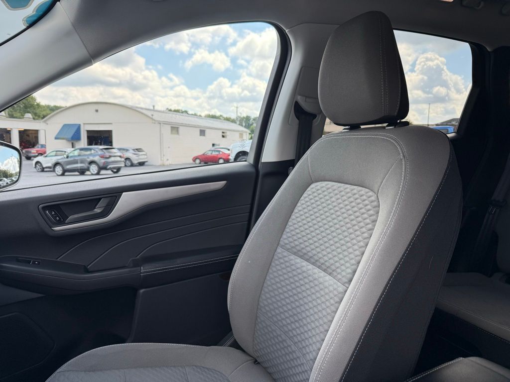 2022 Ford Escape SE photo 22