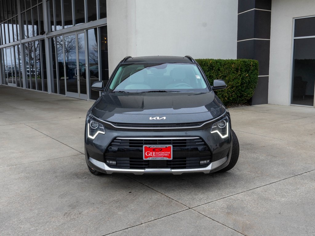 2025 Kia Niro EX Touring photo 2