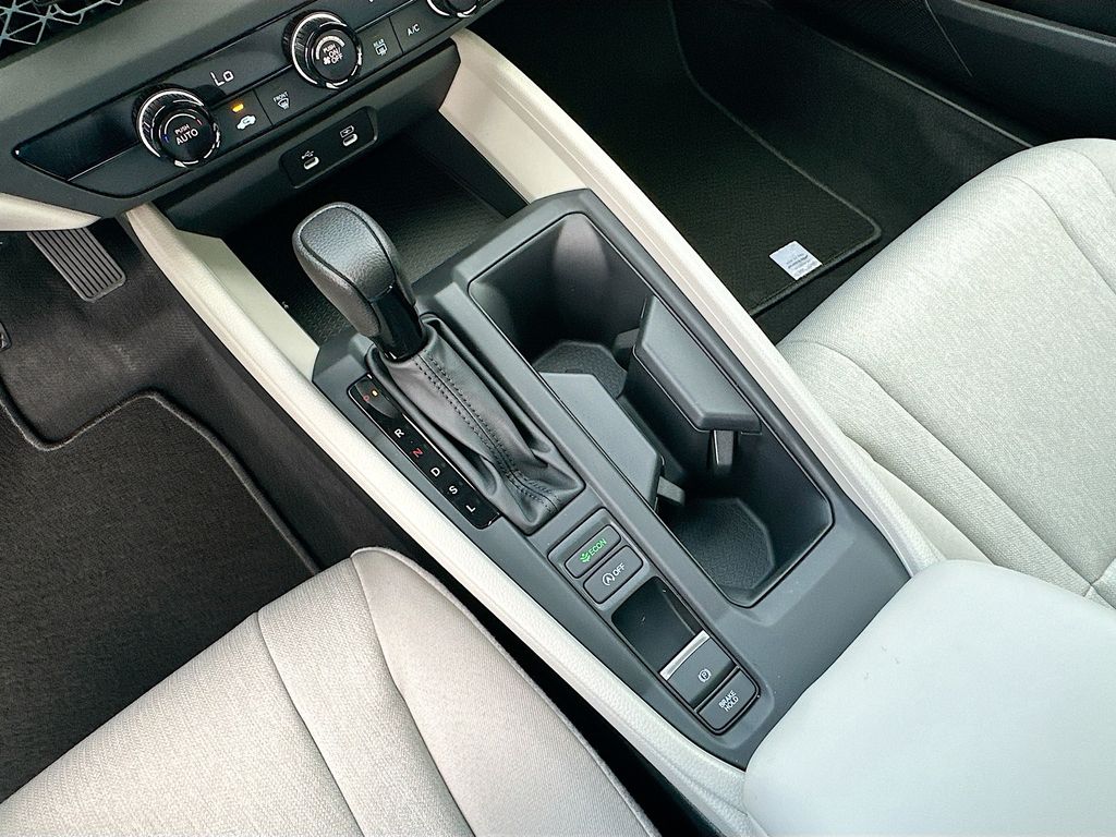 2025 Honda Accord 1.5T LX photo 14