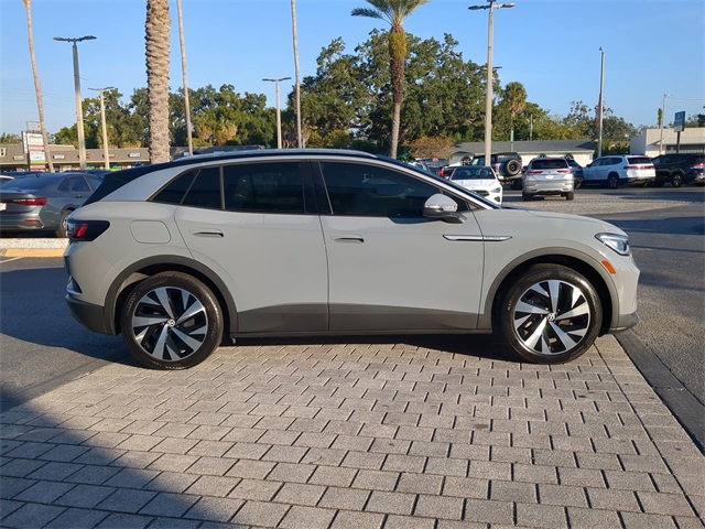 2021 Volkswagen ID.4 Pro S photo 3