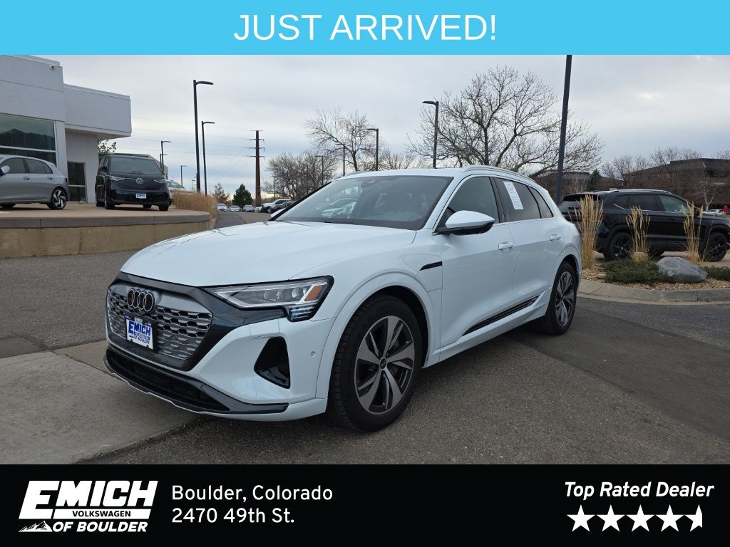 2024 Audi Q8 e-tron Premium Plus's photo