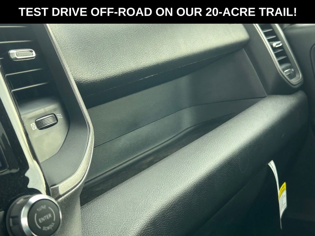 2026 Ram 2500 Tradesman photo 20