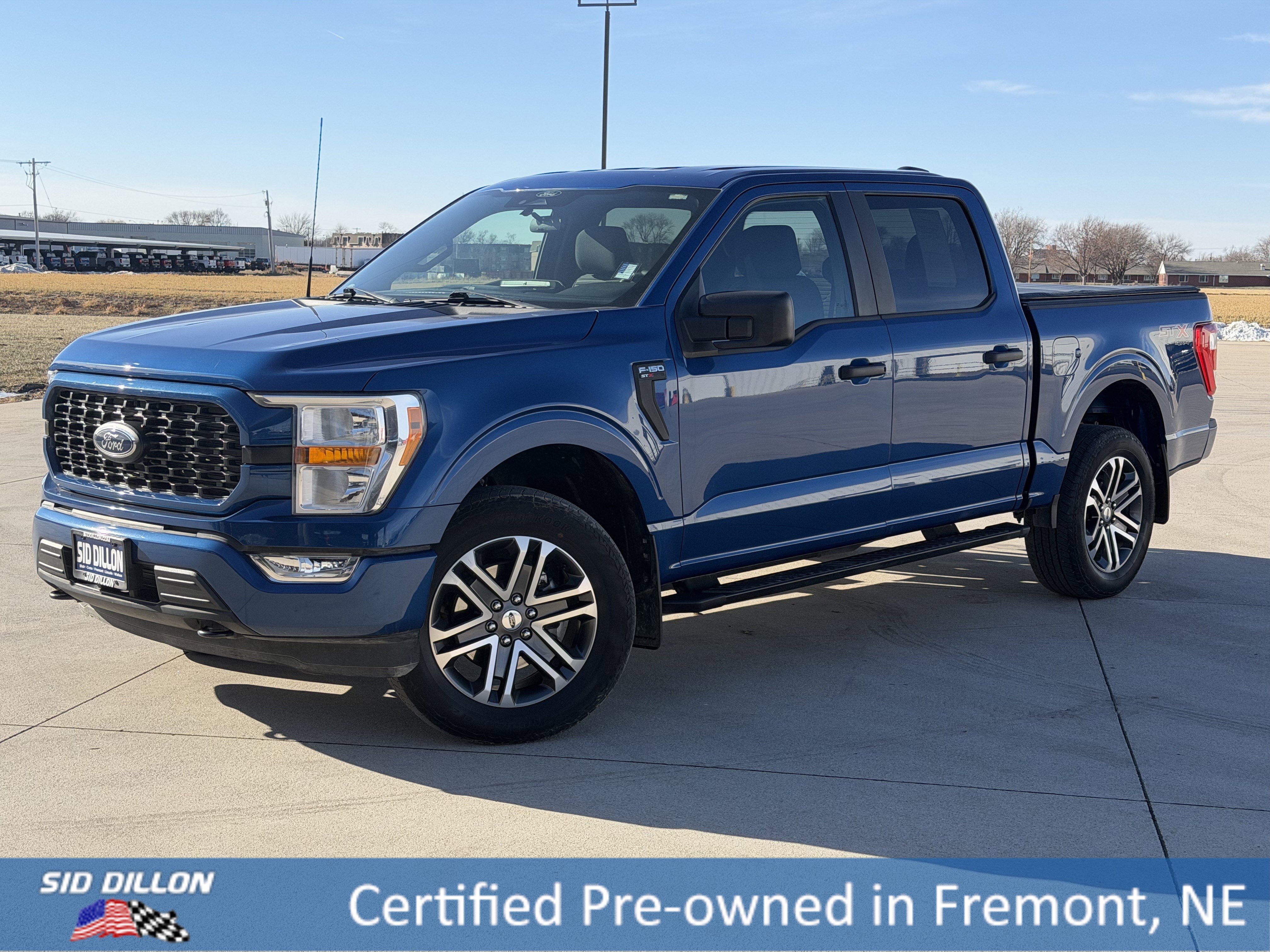 2022 Ford F-150 XL's photo