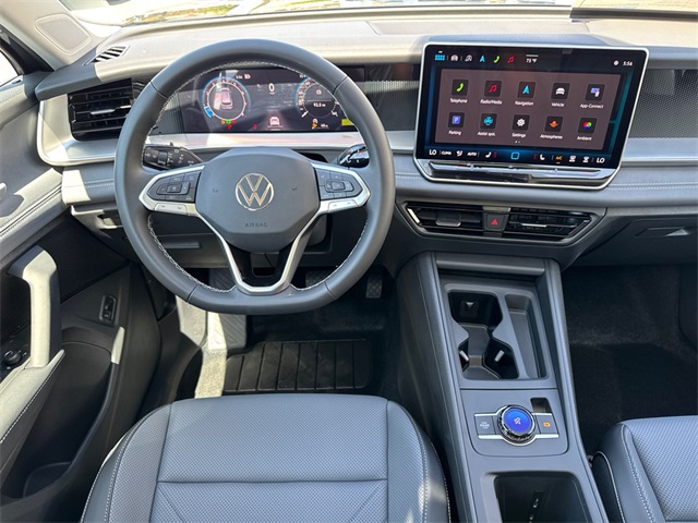 2025 Volkswagen Tiguan SE photo 20