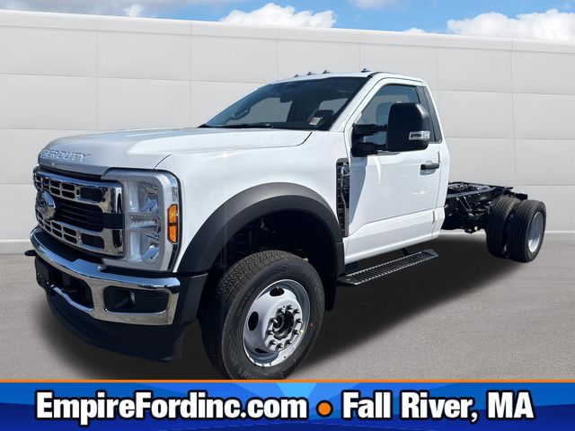 2025 Ford F-550 Super Duty Chassis Cab XL's photo