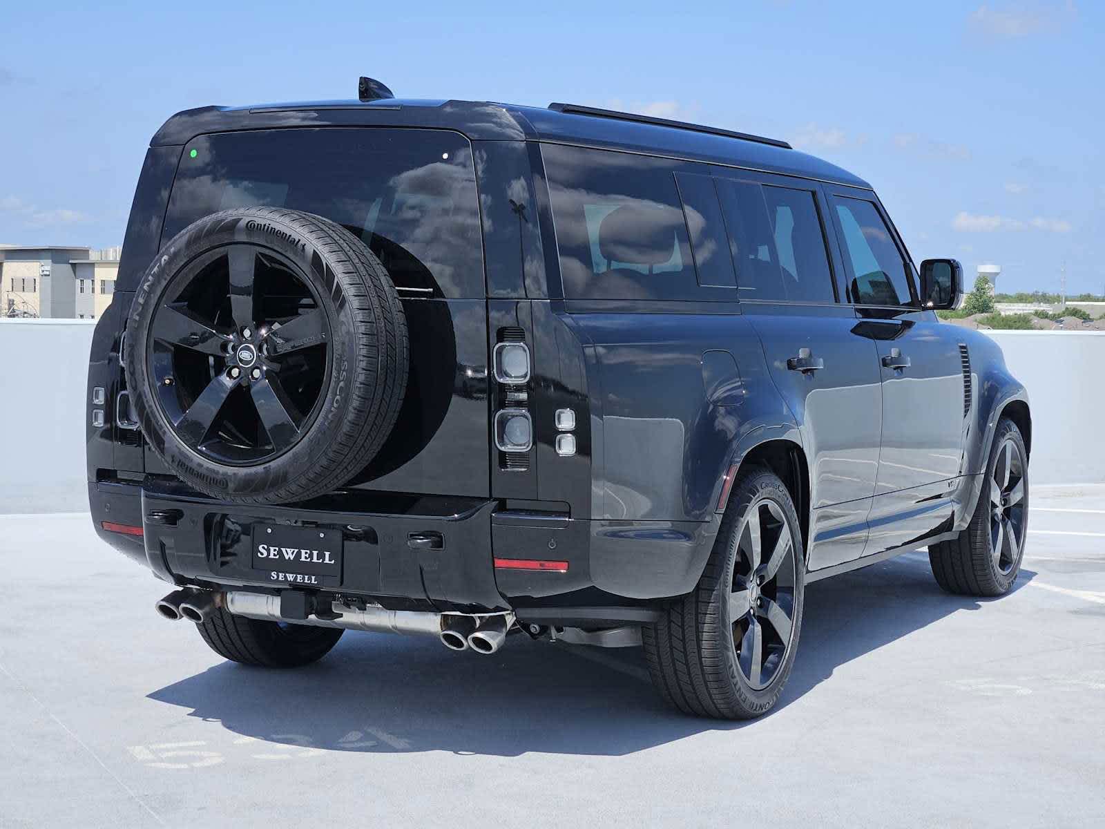 2025 Land Rover Defender 130 V8 photo 5