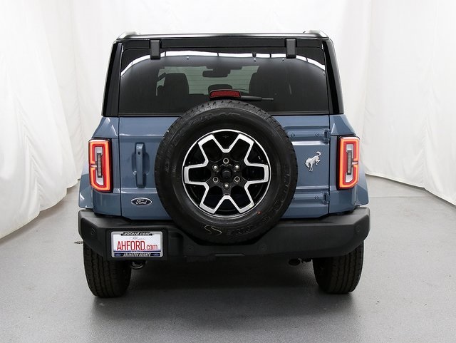 2025 Ford Bronco Outer Banks photo 6