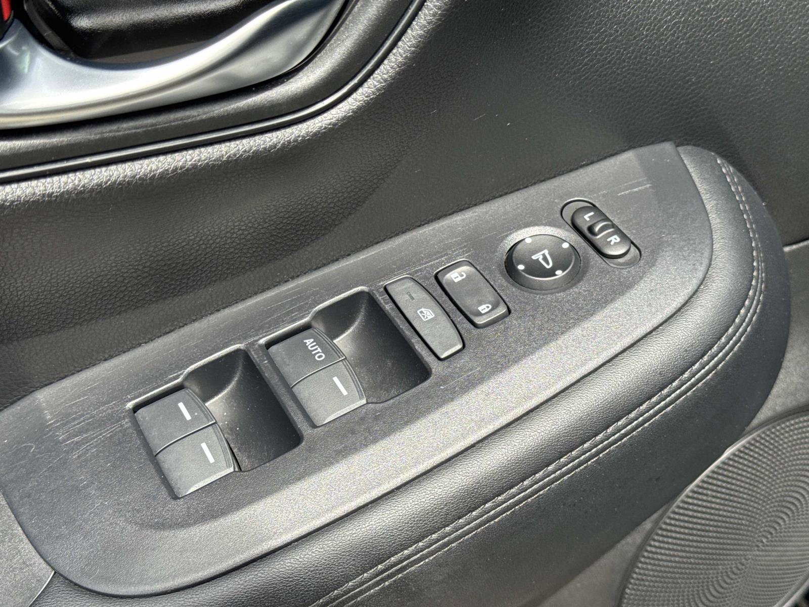 2023 Honda HR-V LX photo 16