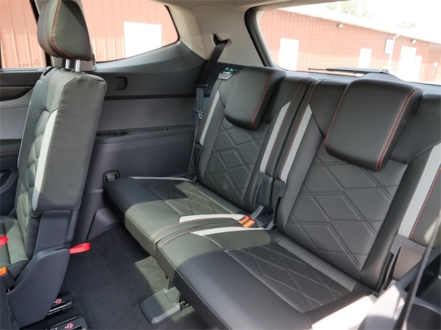2025 Volkswagen Atlas Peak Edition SE photo 8