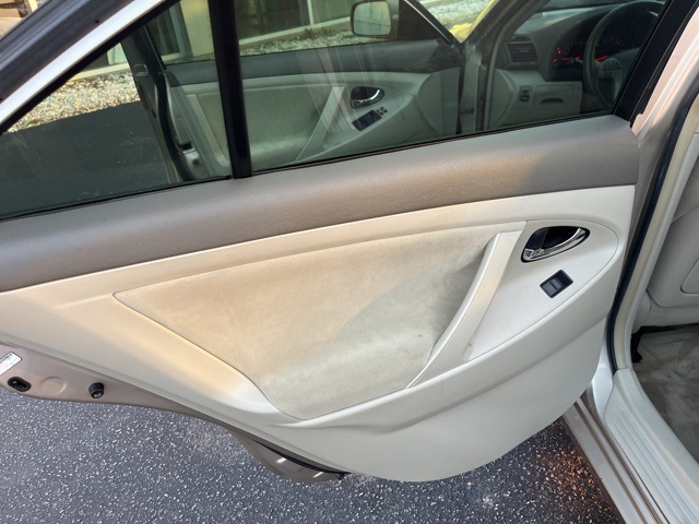 2007 Toyota Camry LE photo 11